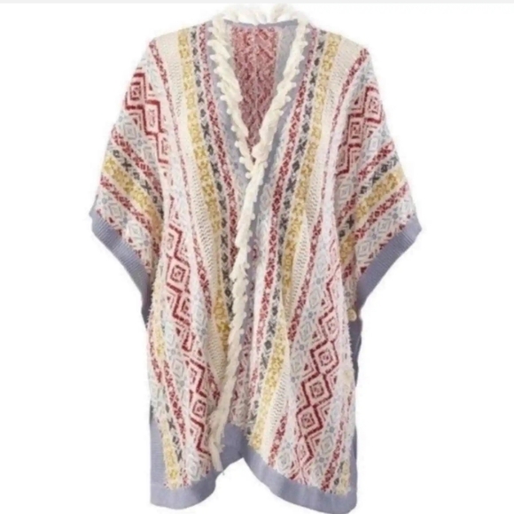 Cabi Love Carol XS/S Boho Fringe Siesta Knit Tassel Fringe Poncho Sweater - Picture 3 of 13